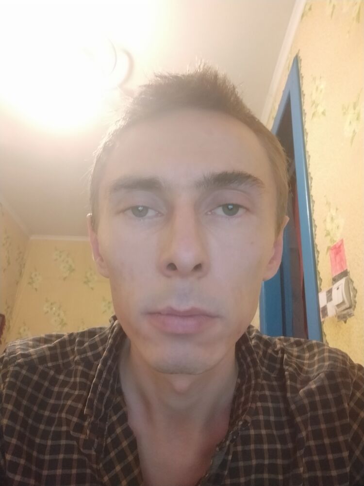  47247842  , 32 ,    