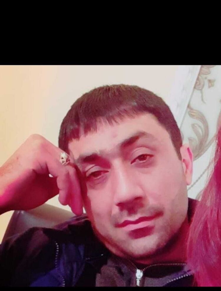  52634502  ARTUR, 38 ,    