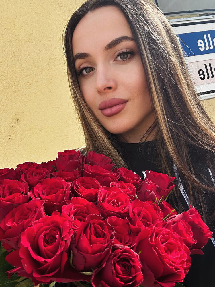  ,   Milena, 25 ,   ,   