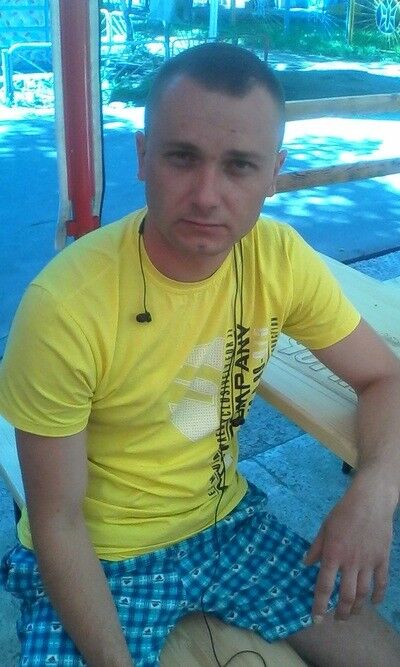  5511982  952236774, 39 ,    