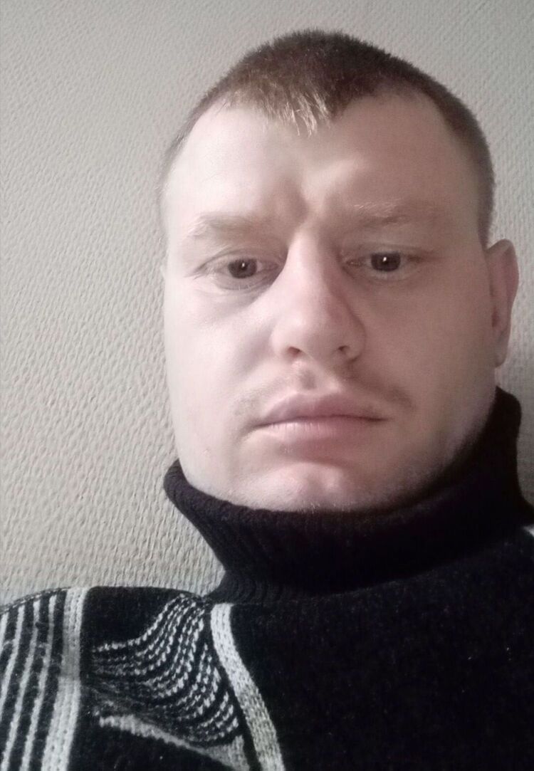  -,   Denis, 33 ,   ,   
