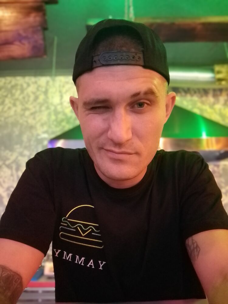  46153422  Vlad, 31 ,    