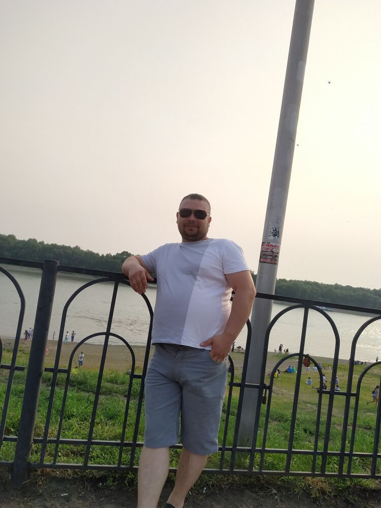  41889042  , 40 ,    