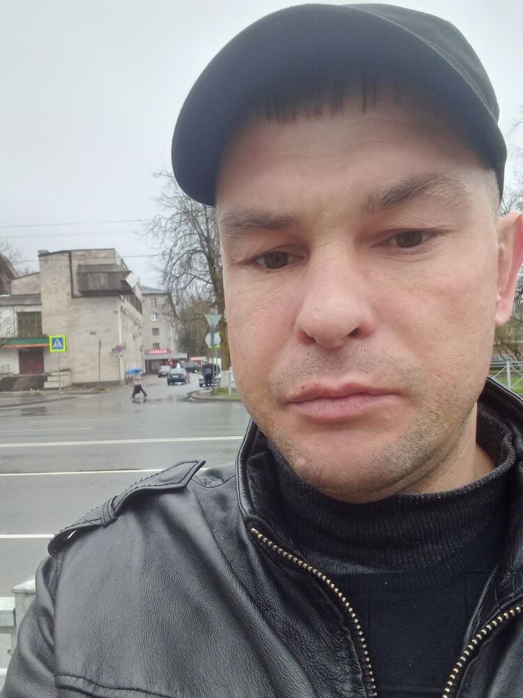  22837202  Vasilij, 41 ,    