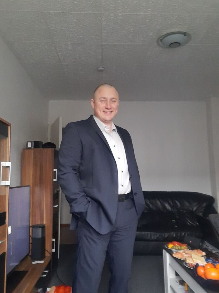 Leverkusen,   , 44 ,   ,   