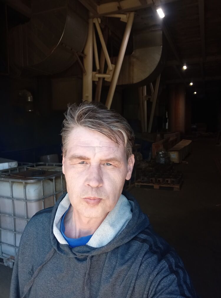  43383602  , 49 ,    