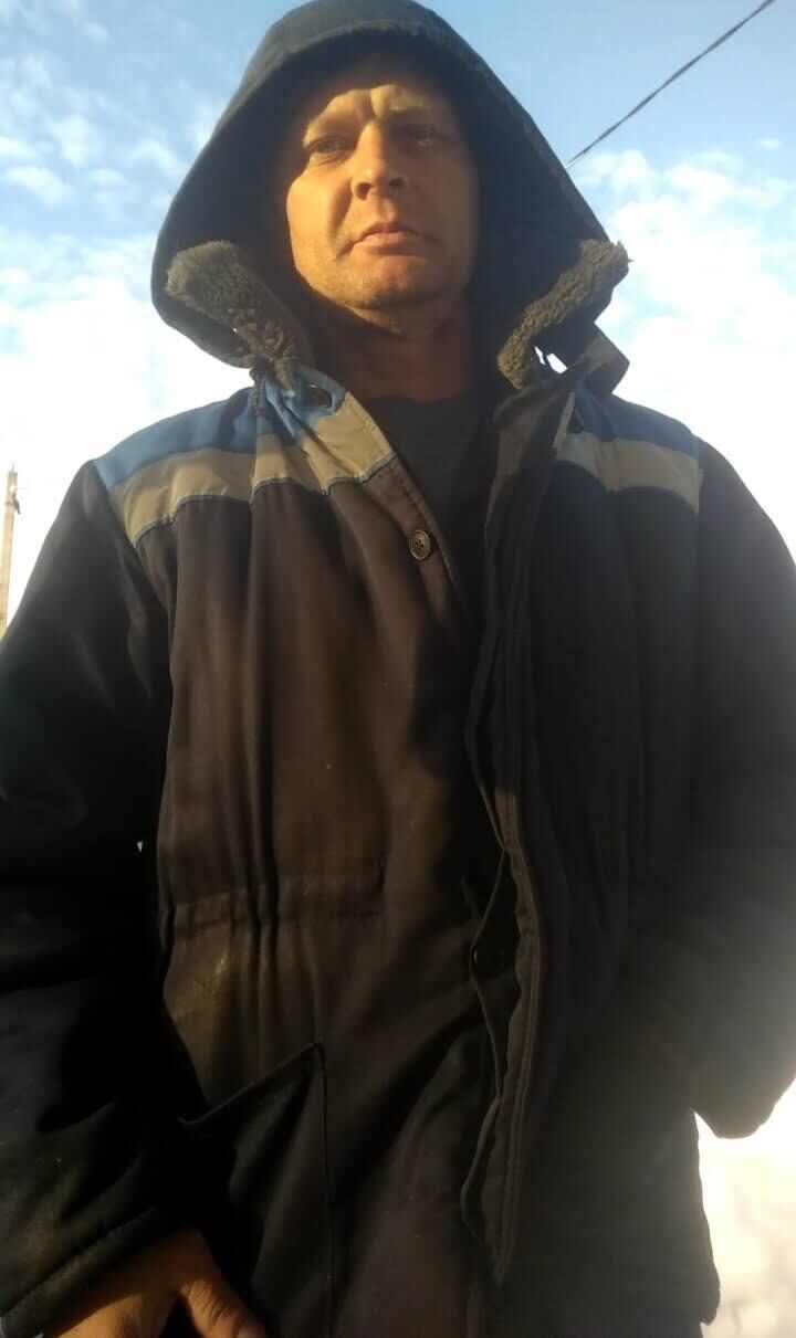  46645132  , 51 ,    
