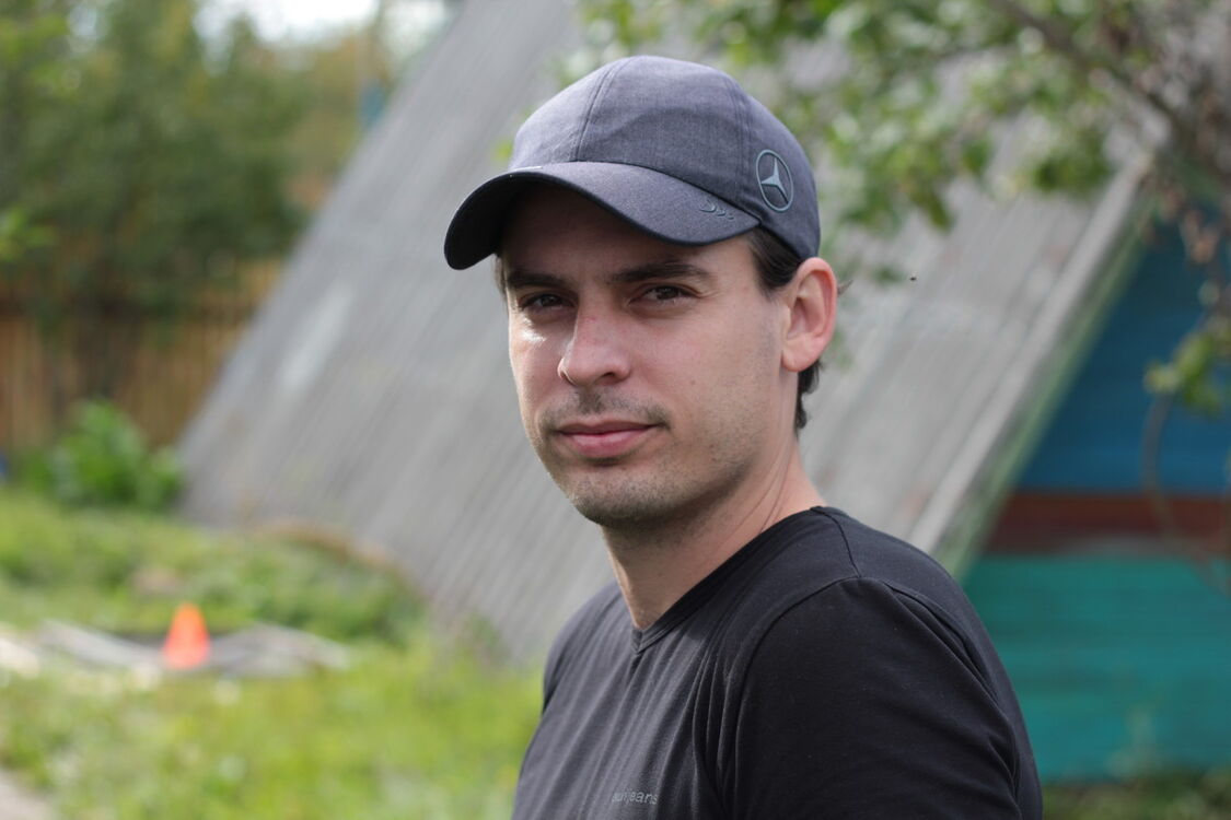  ,   Alex, 46 ,   , 