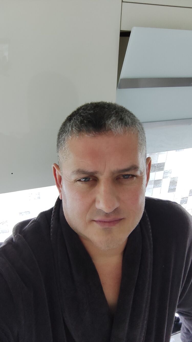  Frankfurt am Main,   , 41 ,   ,   , c , 