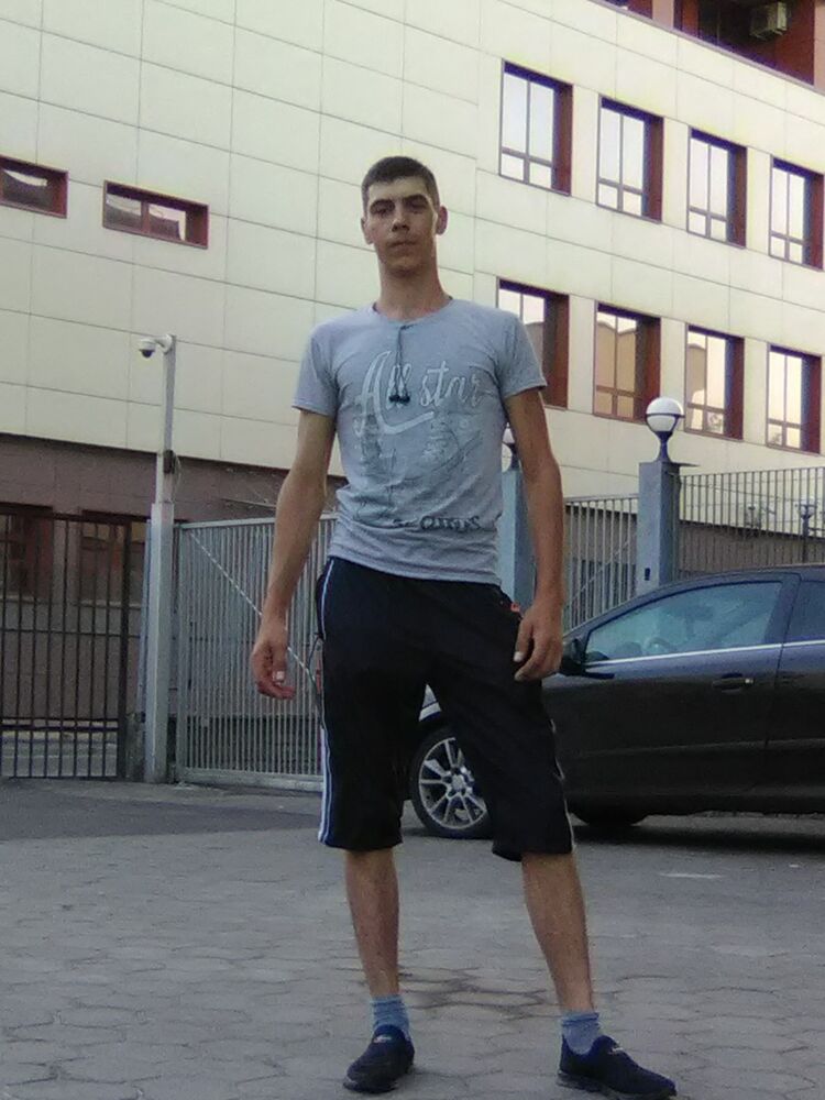  12628572  , 35 ,    