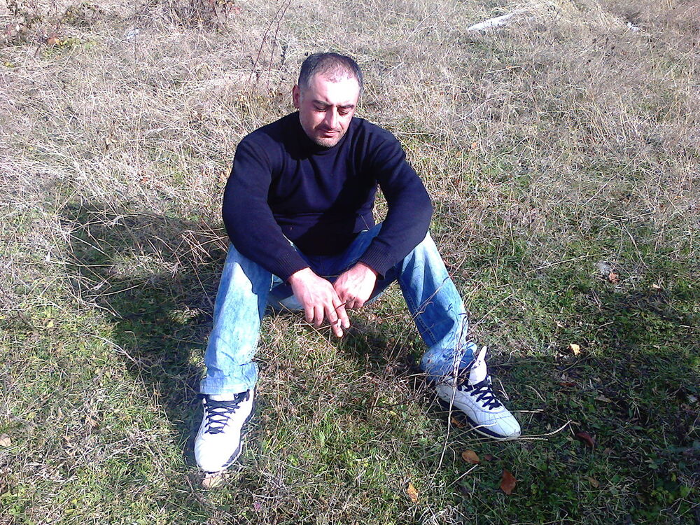  6988752  Levani, 44 ,    