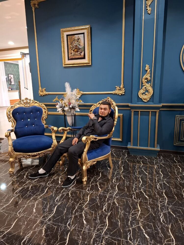  53836212  Umar, 25 ,    