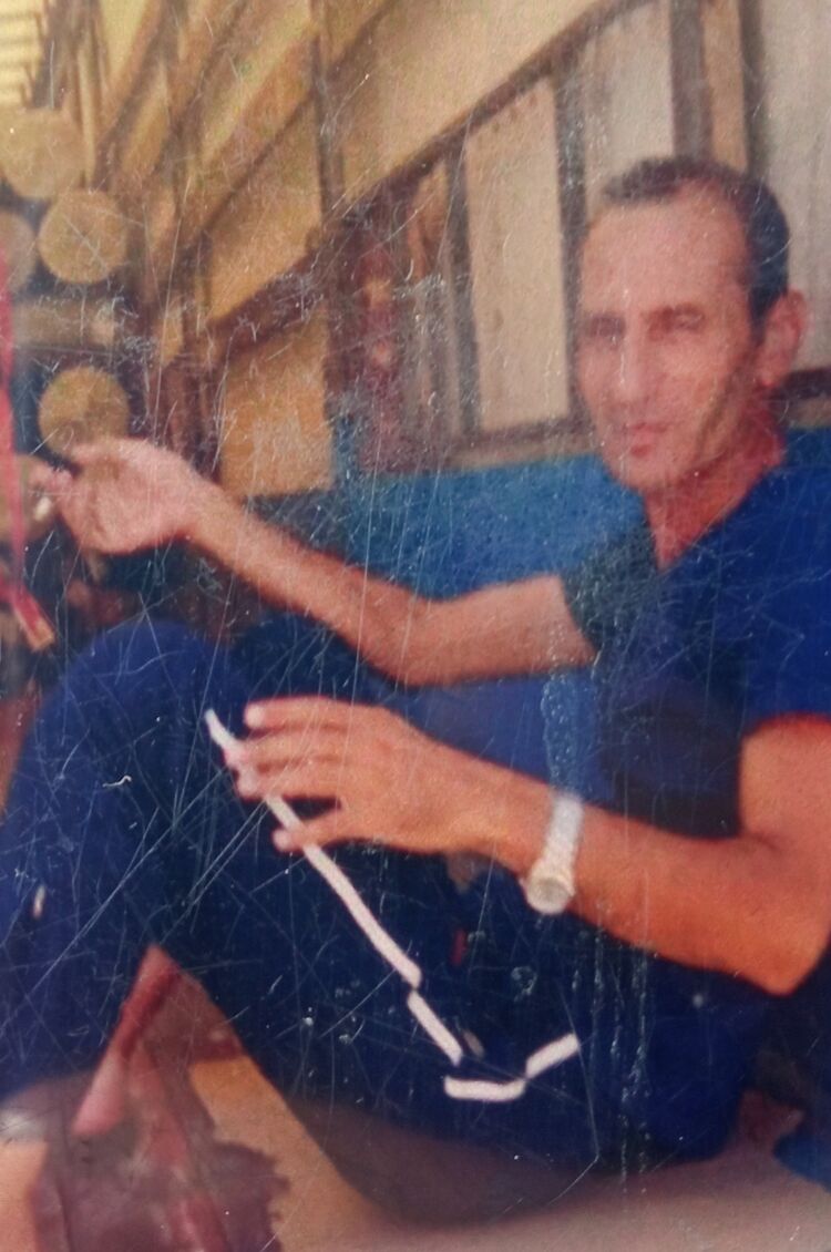  51054632  Orhan, 47 ,    