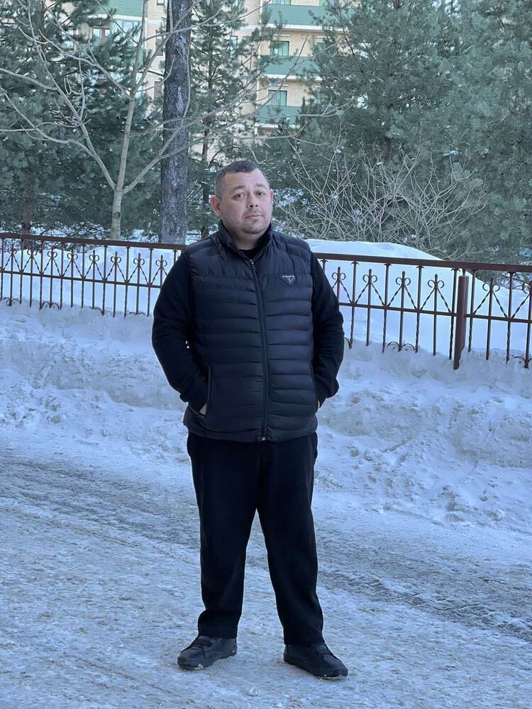  ,   Emil, 39 ,   ,   