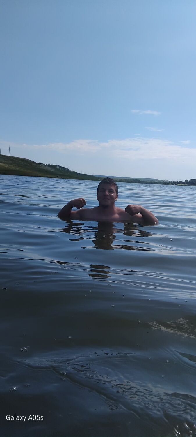  44663152  Jaswarriorr, 20 ,    