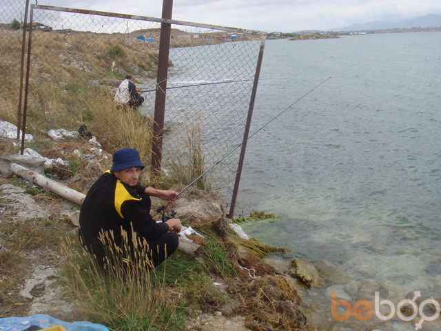  1108972  Artur, 48 ,    