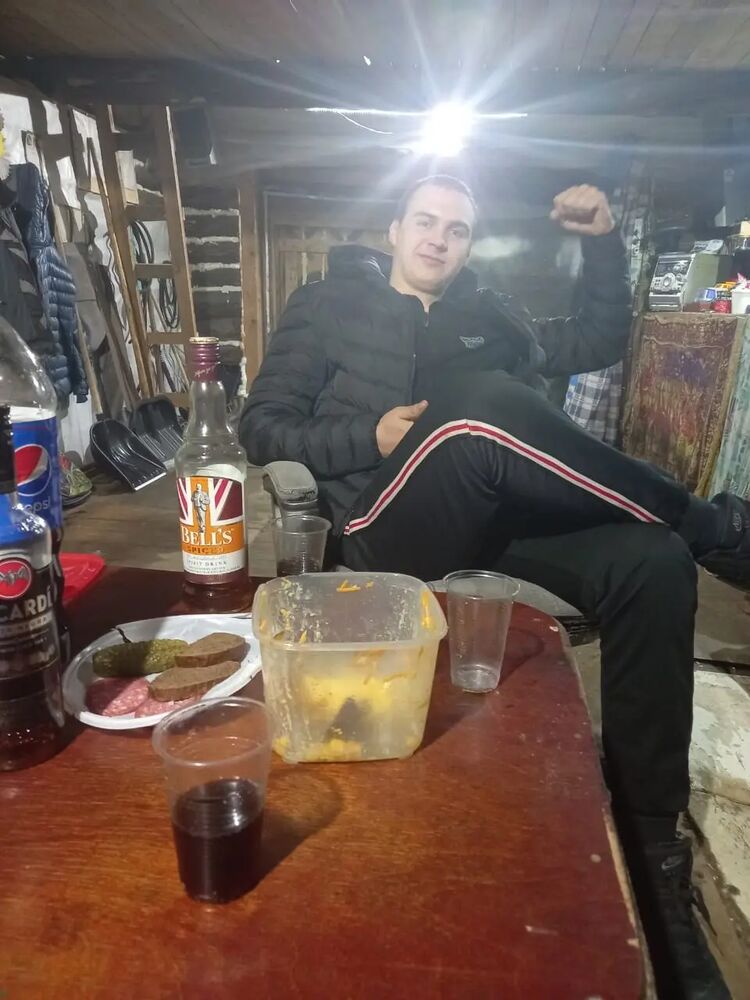  30421832  , 26 ,    