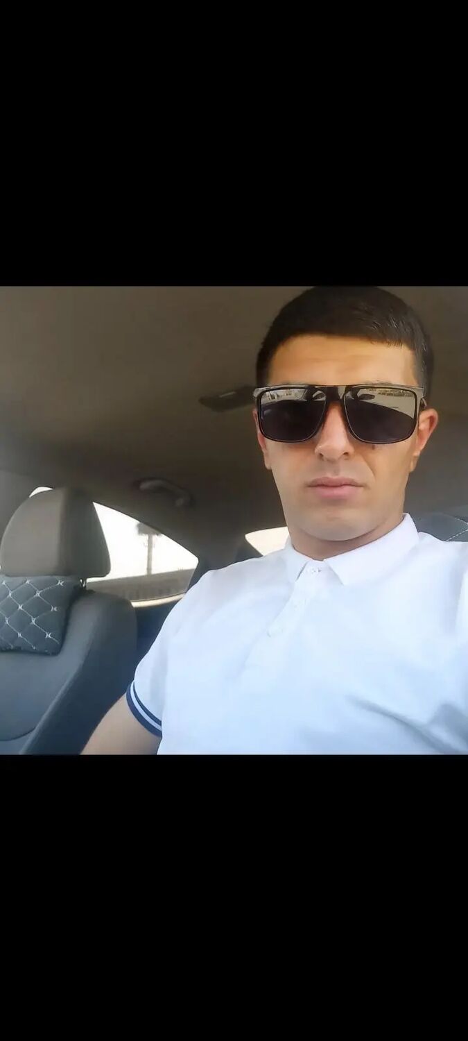  52237212  Armen, 30 ,    