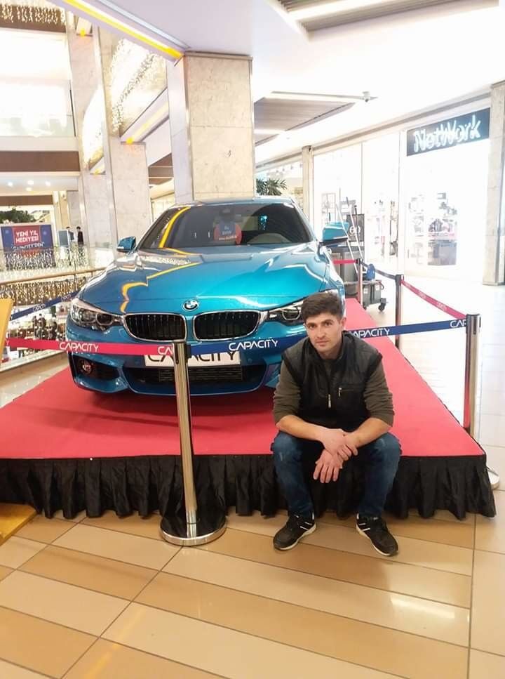  18955762  Artur, 36 ,    