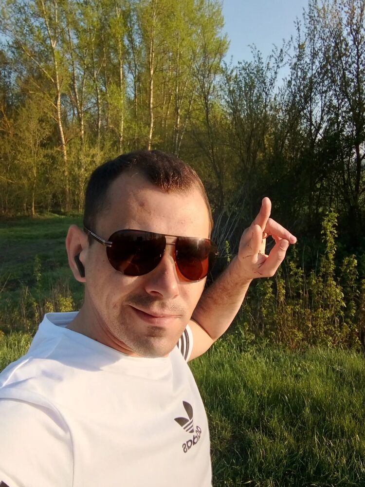  38099302  , 32 ,    