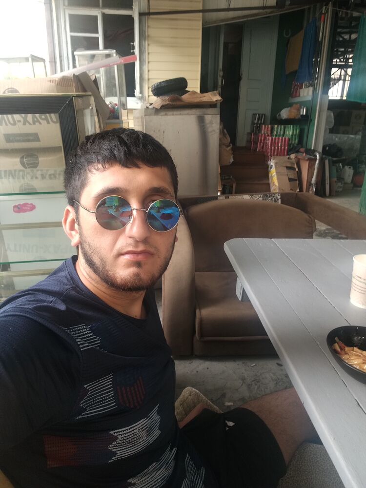  ,   Maga, 28 ,   ,   