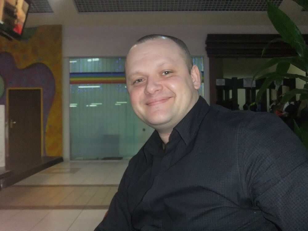  18694812  Oleg, 42 ,    