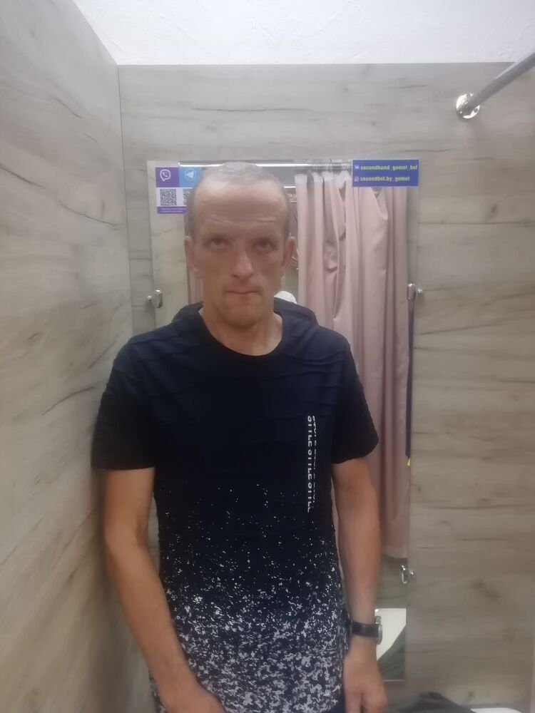  35437842   , 52 ,    