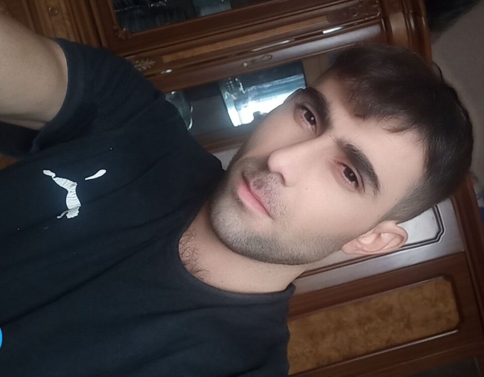  ,   Rasul, 35 ,     