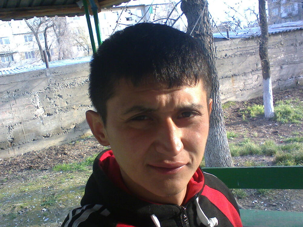  5851282  Erla, 37 ,    