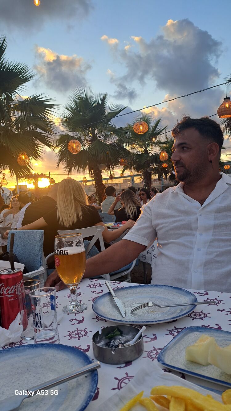  45703202  Sinan, 40 ,    