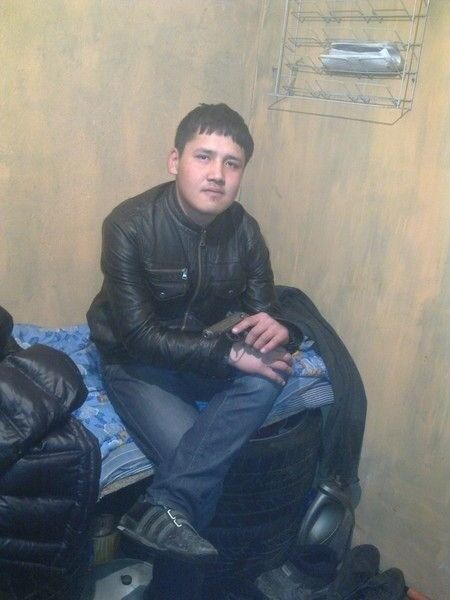  ,   Ruslan, 32 ,   