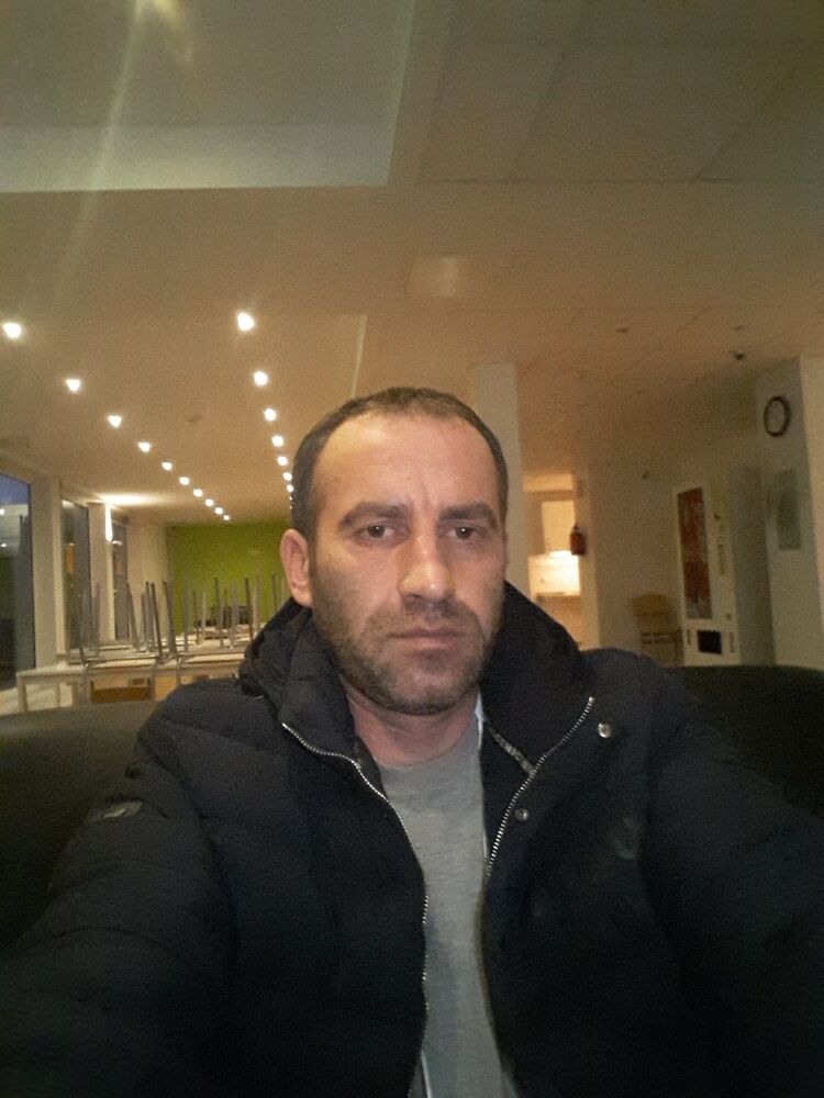  9428952  Ivan, 48 ,    
