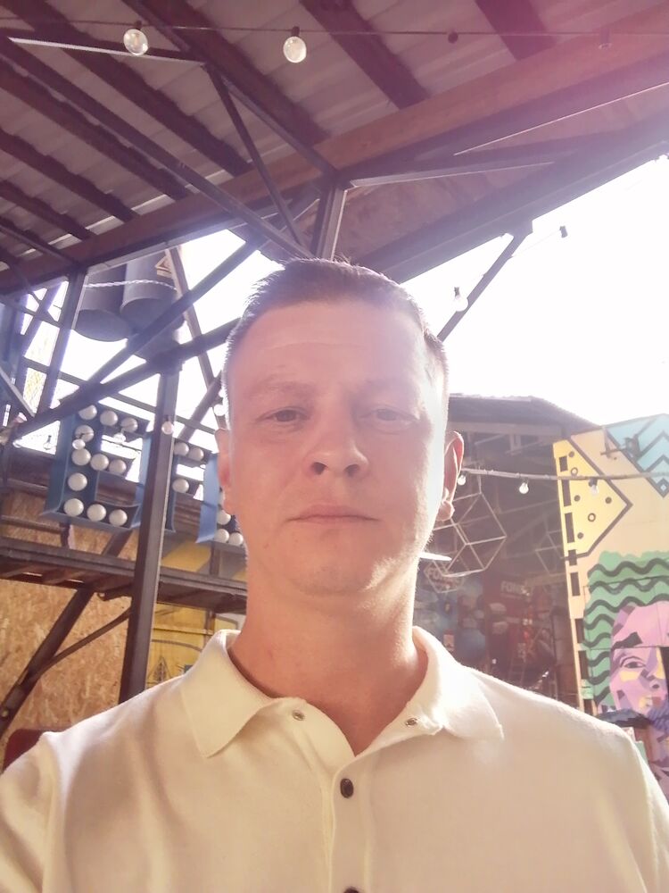  51043852  , 37 ,    