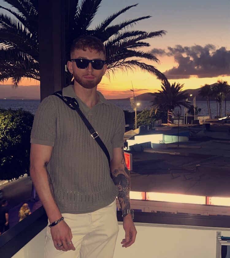  54539382  , 32 ,    --