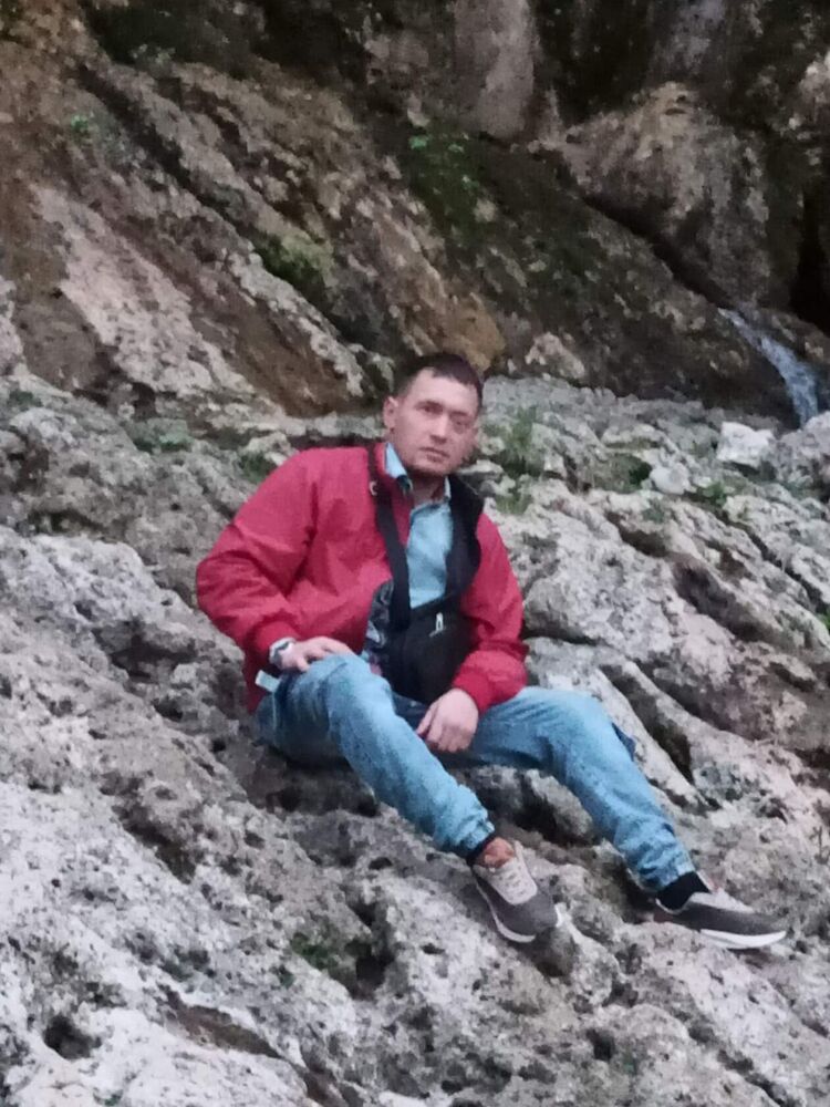  ,   Ruslan, 36 ,   ,   , c , 