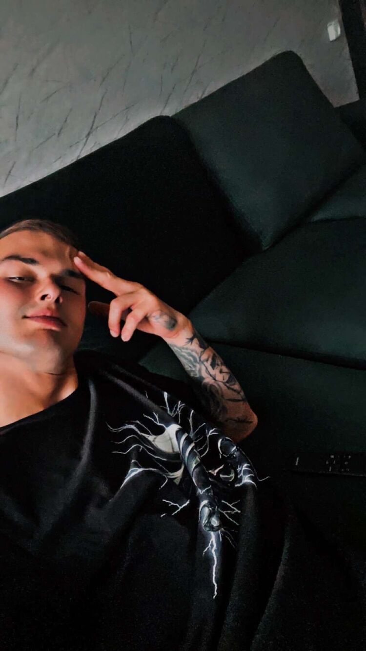  52075562  Andrey, 24 ,    