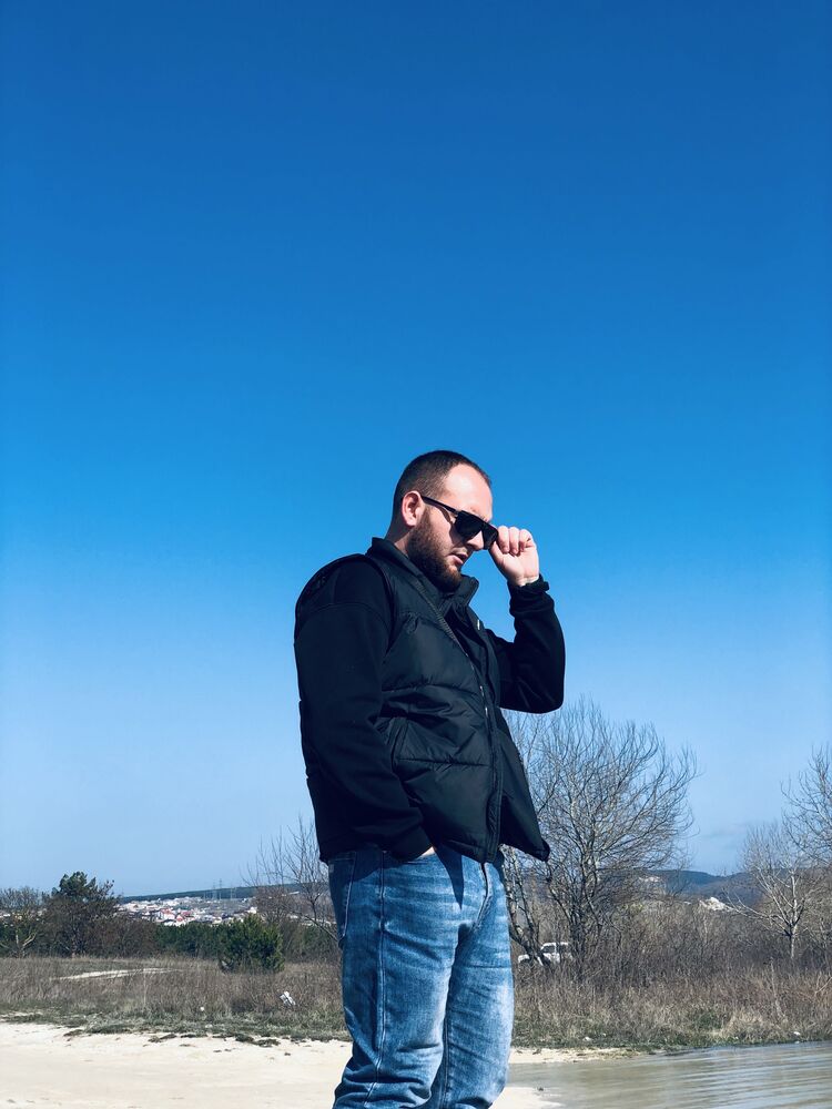  42216282  , 27 ,    