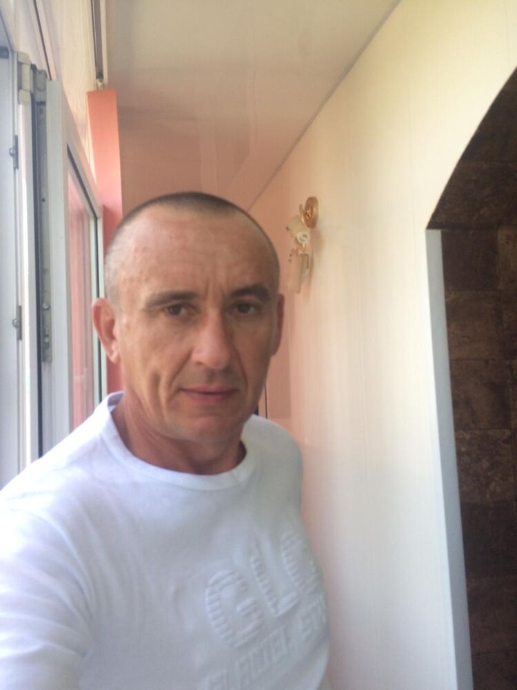  43205282  , 52 ,    