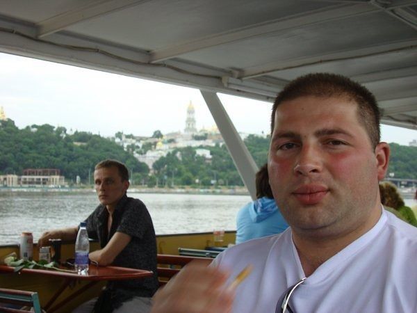  4154022  VITALII, 46 ,    