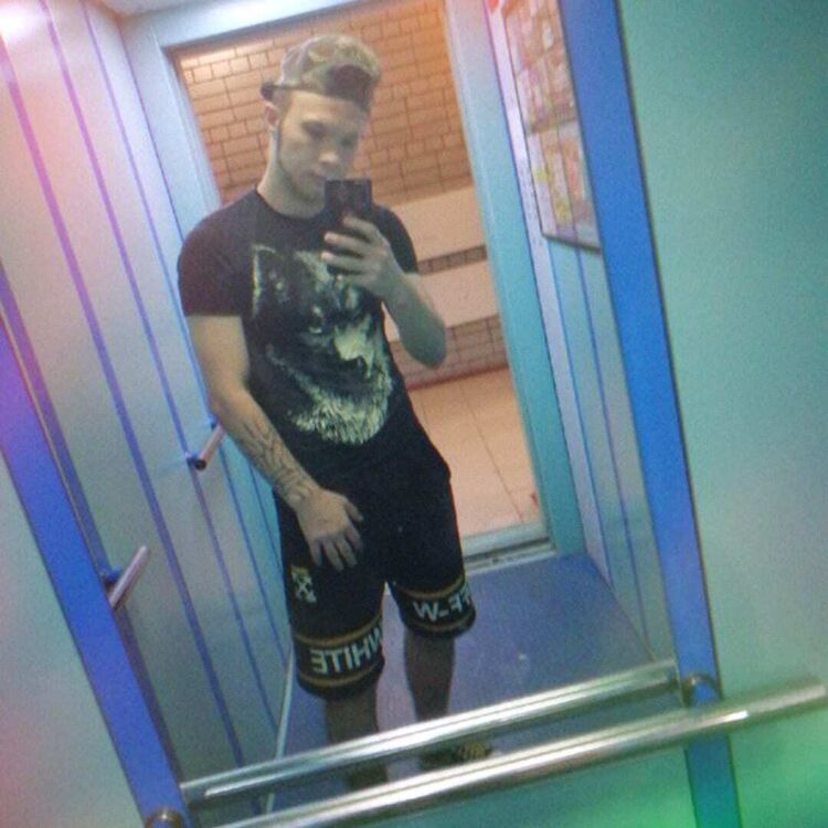  46176532  Sergey, 24 ,    
