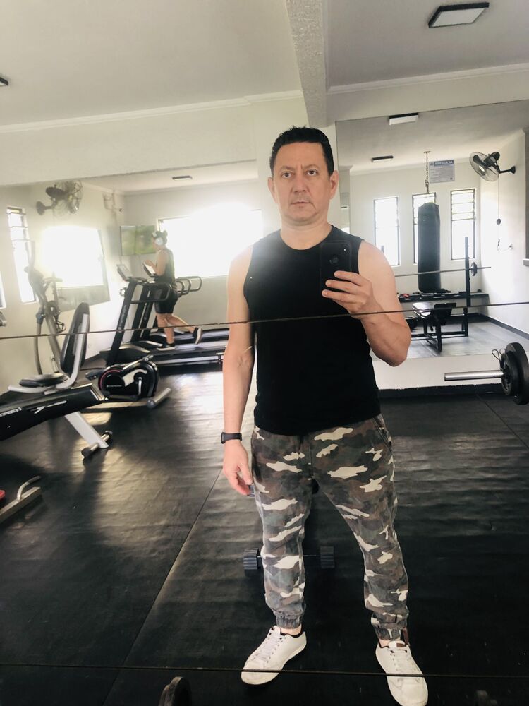  -,   Ronald, 42 ,   ,   