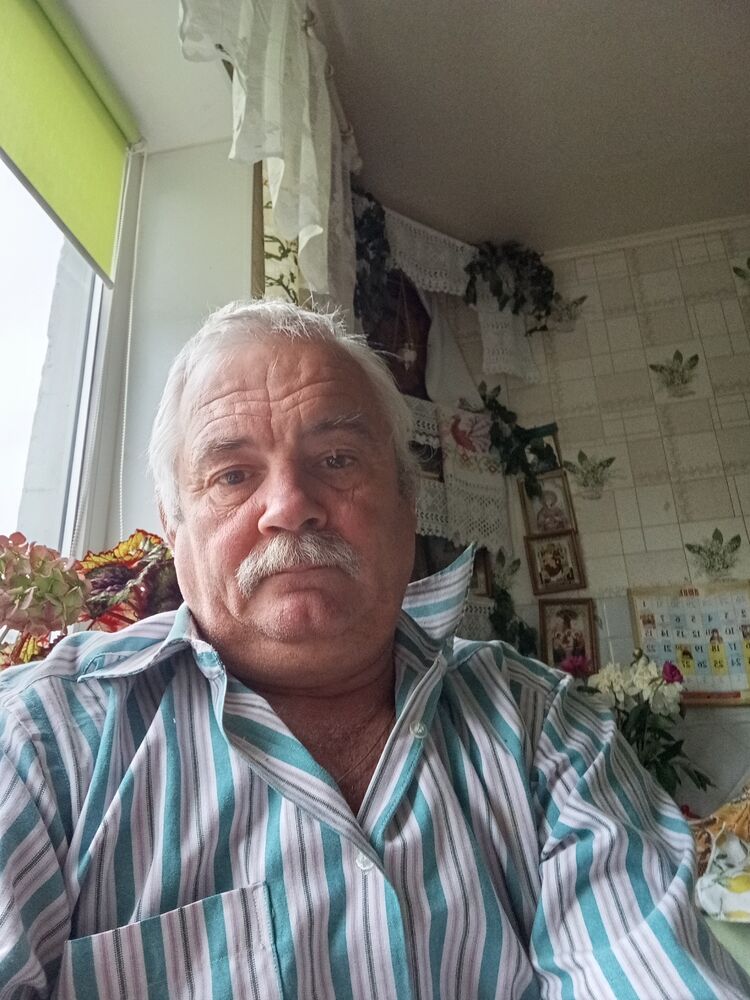  52349332  , 61 ,    