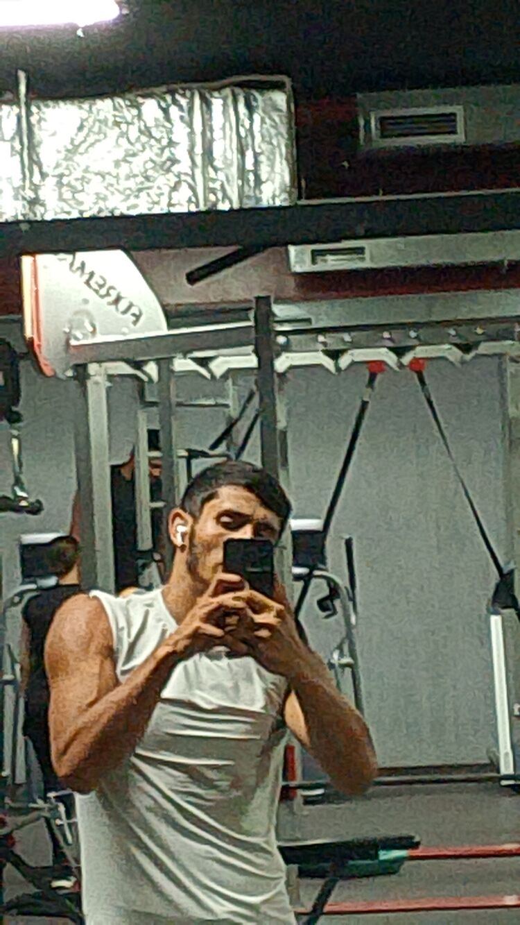  44815082  , 21 ,    