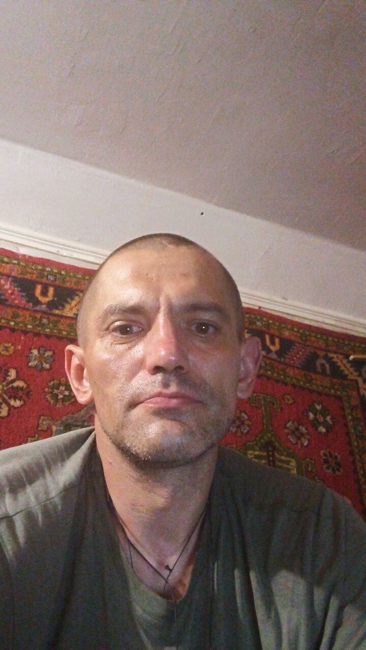  52869032  , 28 ,    
