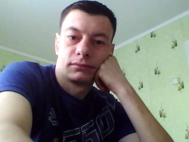  29162372  Viktor, 43 ,    -