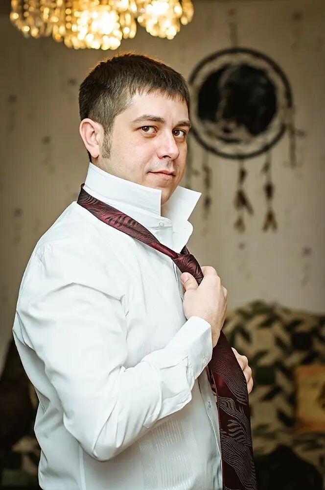  39110332  Yury, 43 ,    