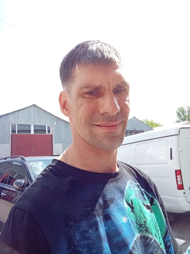  ,   Maksim, 41 ,   ,   , c 