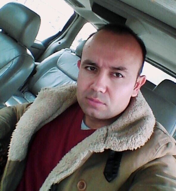 47884642  Artur, 36 ,    