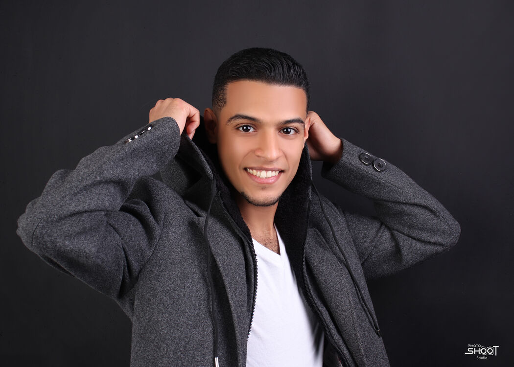  43955022  , 27 ,    Al Ghardaqah