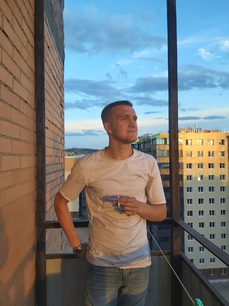  -,   Ali, 23 ,   